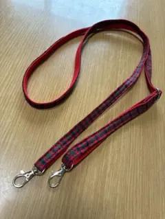 ファミリアチェックスマホショルダーストラップ帆布　ハンドメイド　スマホストラップ