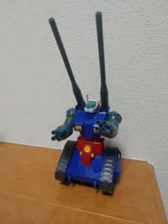 ガンプラ　1/144HGガンタンク　完成品　商品同時300円値引