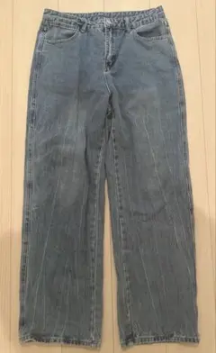 ライトブルーストレートデニムパンツ