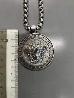 2026年最新】Versace ネックレス シルバーの人気アイテム - メルカリ