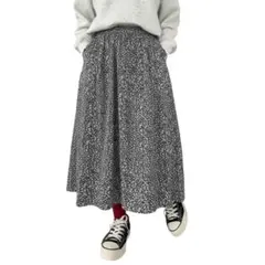 美品 L 黒 小花柄 シフォン マキシスカート ギャザー しまむらロングスカート