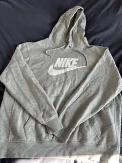 ジ*ー様 ナイキ パーカー