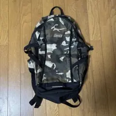 人気のアウトドアColemanの渋い迷彩柄のリュック