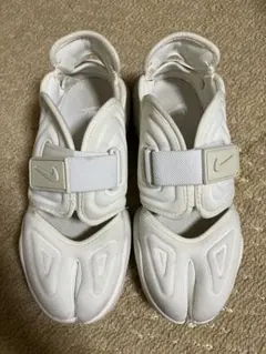 NIKE ナイキ　アクアリフト　23㎝