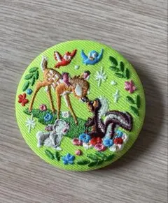 【新品未使用】ディズニー刺繍缶バッジ　バンビ