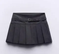 ZARA ボックスプリーツ入りスカンツ
