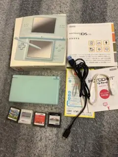 ニンテンドーDS Lite アイスブルー 本体➕ソフト４個