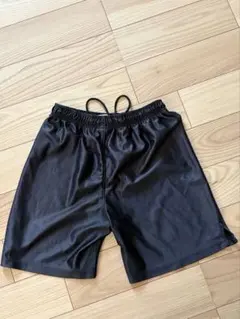 サッカー　黒パンツ　150cm
