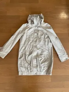 Emiyan ベージュコート シャカシャカ素材 春用