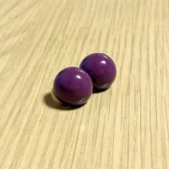 紫の丸型クリップ式イヤリング