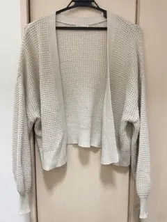 ベージュ ニットカーディガン