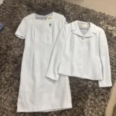 ライトグレー 半袖ドレスとジャケットセット