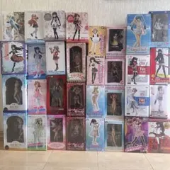 フィギュア32点のサムネイル