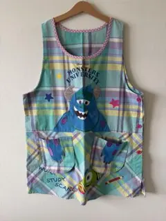 モンスターズ・インク 保育士　介護士　エプロンM〜L