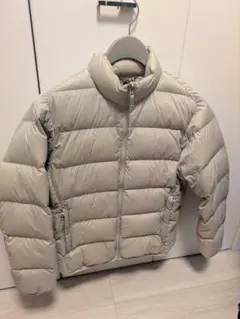 ユニクロ　ウルトラライトダウン　ベージュ ダウンジャケット