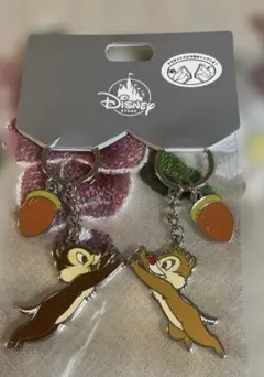 ディズニーストア　チップ＆デール　マグネット付きキーチェーン　新品