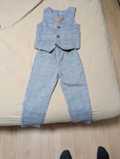 タキシード風ベストとパンツセット110センチ