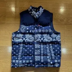 LEVI'S バンダナ柄 ダウンベスト ネイビー