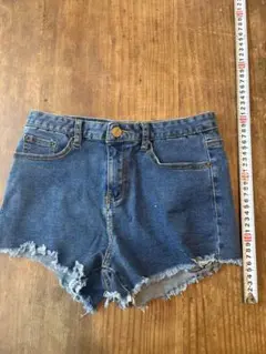 デニムブルー フリンジヘム ショートパンツ