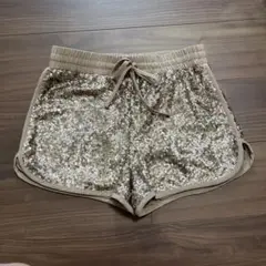 Forever 21 ゴールドスパンコールショートパンツ　フォーエバー