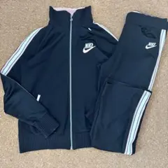 【人気デザイン】　NIKE セットアップ　ジャージ　スウッシュロゴ　〈0036〉