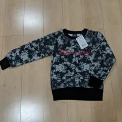 【最終価格】Champion ブラック トレーナー 130のサムネイル