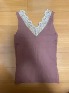 未使用　タンクトップ　レース　Fサイズ