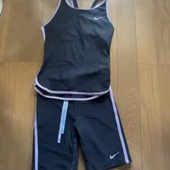 ナイキ 水着 140サイズ ブラック　ラッシュガード付き