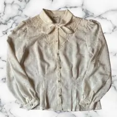 ボウタイブラウス