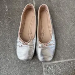 zara ザラシルバー バレエシューズ リボン付き33