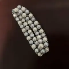 人工パールのブレスレット