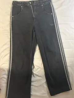adidas デニムパンツ