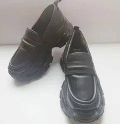 美品☆JEANASISジーナシスキリカエボリュームローファー 厚底 23.5cmのサムネイル