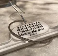 Maison Margiela メゾン マルジェラ ナンバー ロゴ スリム カフのサムネイル