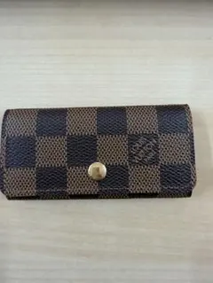 新品未使用ルイ・ヴィトンダミエミュルティクレ４連キーケース値引き可