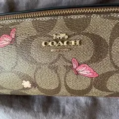 COACH コーチ 新品蝶のデザイン化粧ポーチ