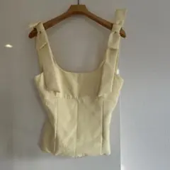 ZARA イエローノースリーブトップス