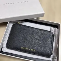 CHARLES & KEITH ブラック フラグメントケース　箱付き