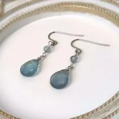 ブルーフローライト　ペアシェイプカット　ピアス　サージカルステンレス316