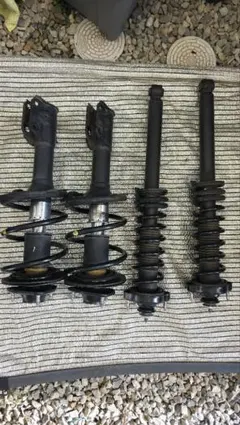 日産キューブ Z12 HKSグリーンサスペンションキット - メルカリ