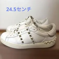 Valentino Garavani バレンチノ　ガラバーニ　ロックスタッズのサムネイル