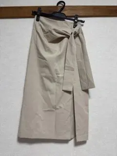 ベージュ タイトスカート Sサイズ
