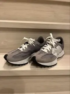 New Balance 327 グレー/ホワイト