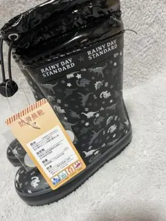 【未使用品】子供 キッズ Kids 恐竜柄 長靴　ブーツ 17.0cm