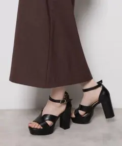 ESPERANZA ネックベルトチャンキーヒールサンダル Mサイズのサムネイル