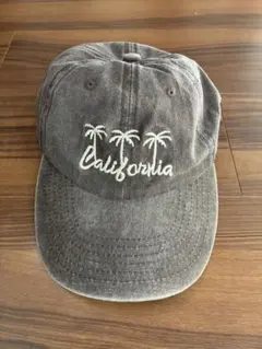 カリフォルニア刺繍グレーキャップ
