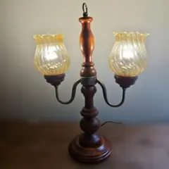 新品同様■木製 2灯式 テーブルライト フリル型シェード