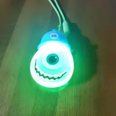 モンスターズインク マイク 光るペンダント
