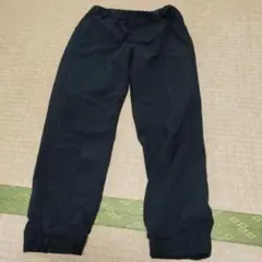 UNIQLO　130サイズ ブラック ロングパンツ