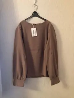 新品　ノーカラー　ブラウス